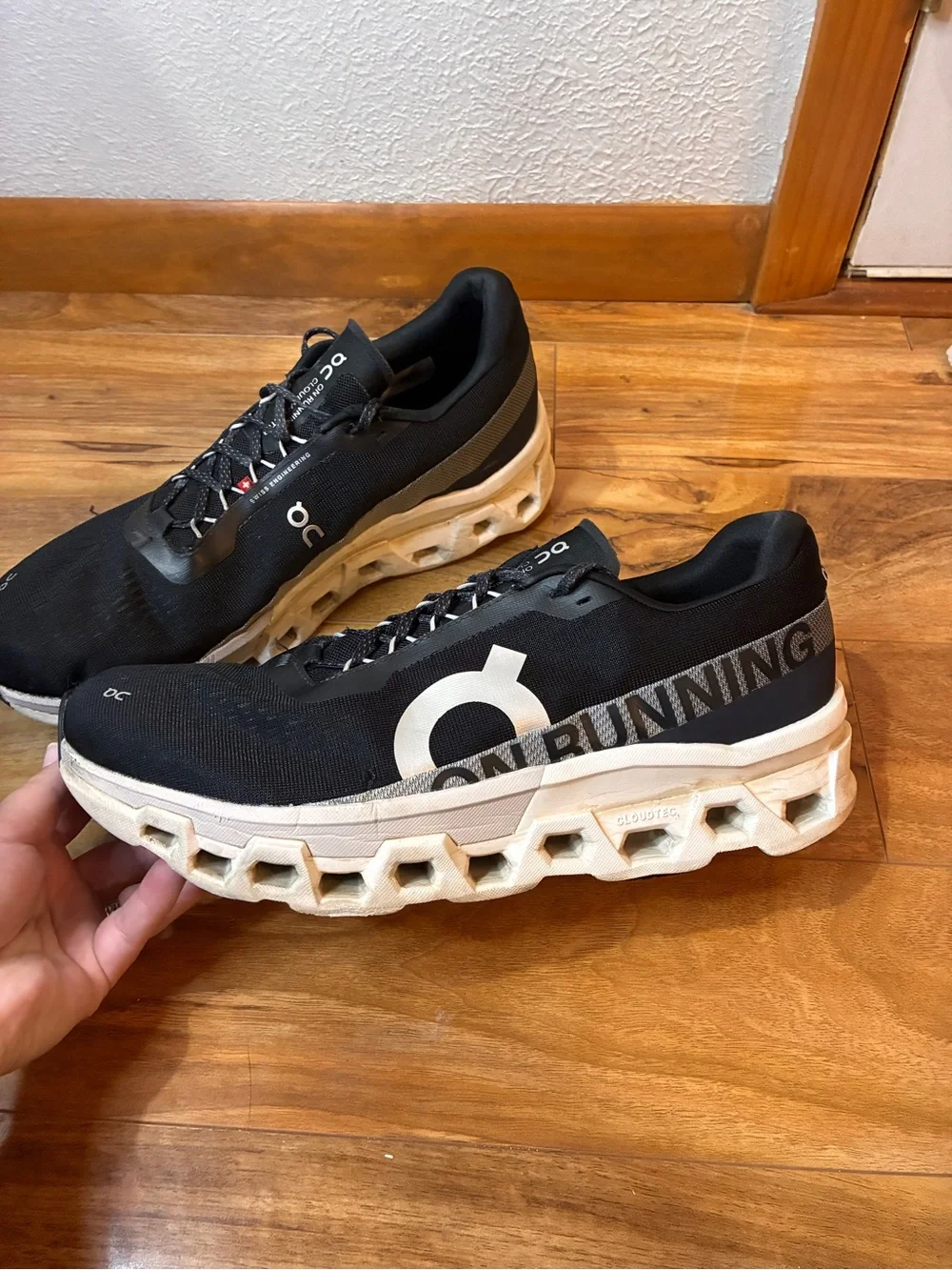 On Cloud Men’s Cloudmonster Athletic Running Shoe Black/White- size 13